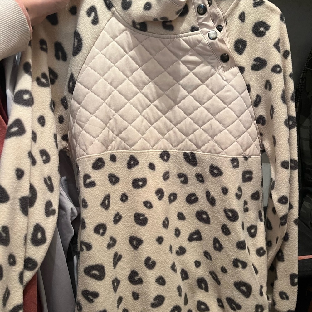 Leopard Print Quilted Pullover